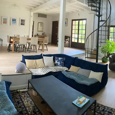 بيت للعطل Grande Maison Familiale Avec Piscine Cloturee, Ideale Enfants, Proche Bordeaux Carignan-de-Bordeaux